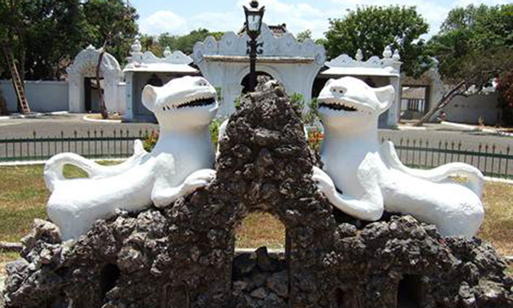 KERATON KASEPUHAN CIREBON