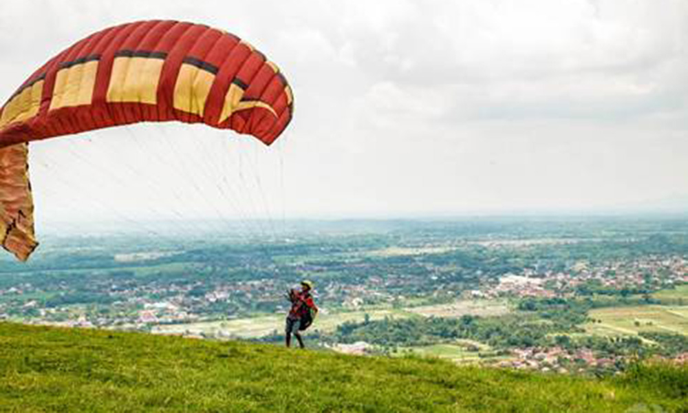 WISATA PARALAYANG MAJALENGKA