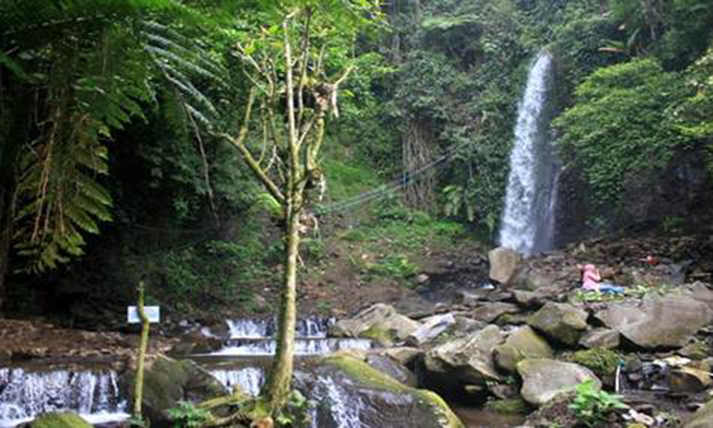 WISATA ALAM CURUG LANDUNG